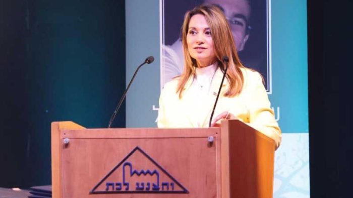 אות שרת החינוך לנוער מתנדב מצטיין ע"ש אלעד ריבן